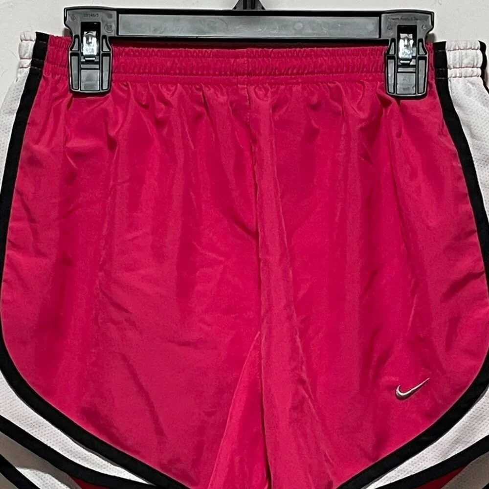 ‘Playful Pink’ Nike Dri Fit Womens Small 3